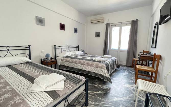 Τρίκλινα δωμάτια Μερόπη στις Καμάρες Σίφνου